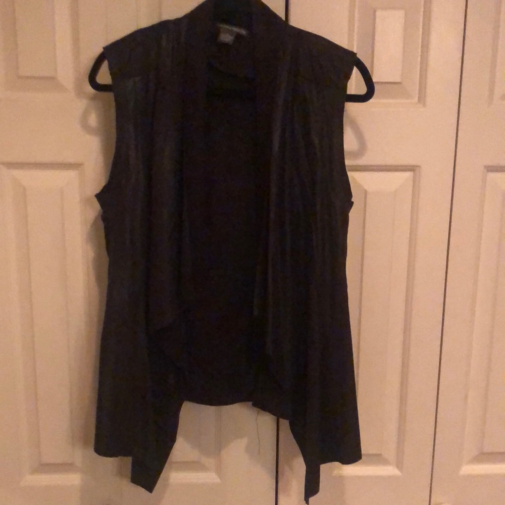 Chelsea & Theodore sleeveless jacket - size L